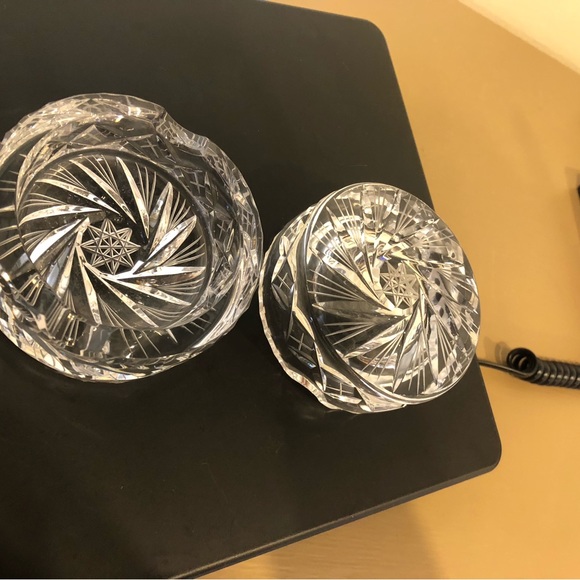 Vintage Crystal Ashtrays matching set - Picture 8 of 15